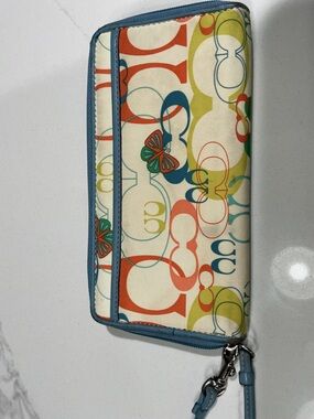 Coach Wristlet Wallet Signature Print Blue Trim Zip Around